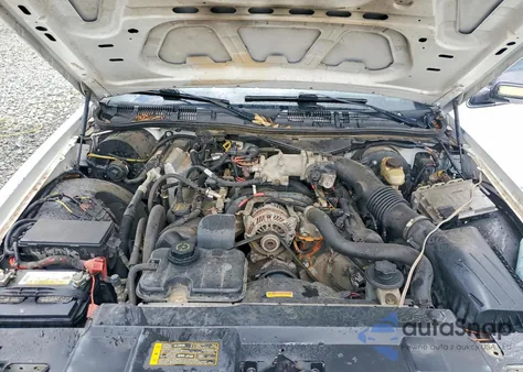 2011 Ford Crown Victoria Police Interceptor from USA, damaged, VIN 2FABP7BV8BX118698